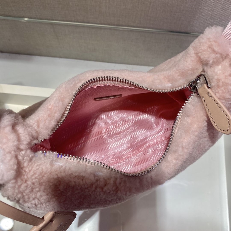 Pra*a hobo bags